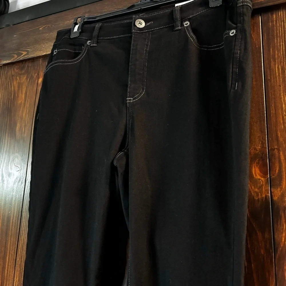 I.N.C. International Concepts Petite Mid Rise Black Skinny Jeans NWT - Picture 4 of 8